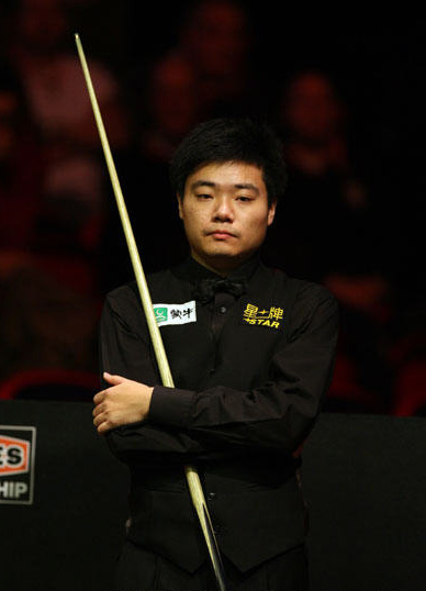 总像被一只 总像被一只