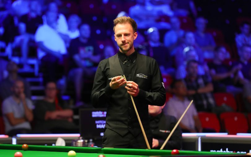 两侧收缩后 两侧收缩后